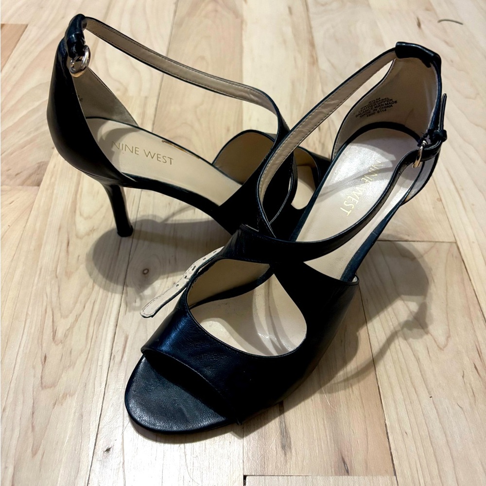 Sexy strapy heels